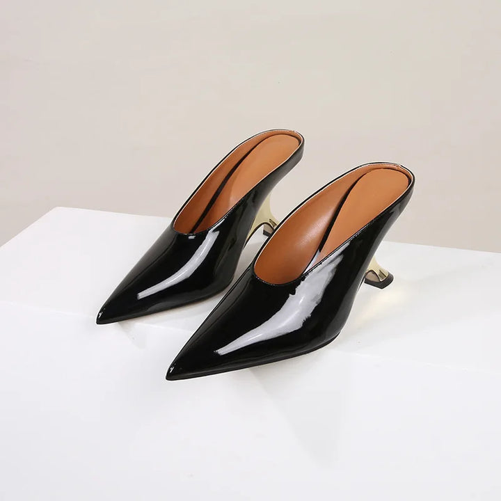 Ortega Gloss Leather Pumps