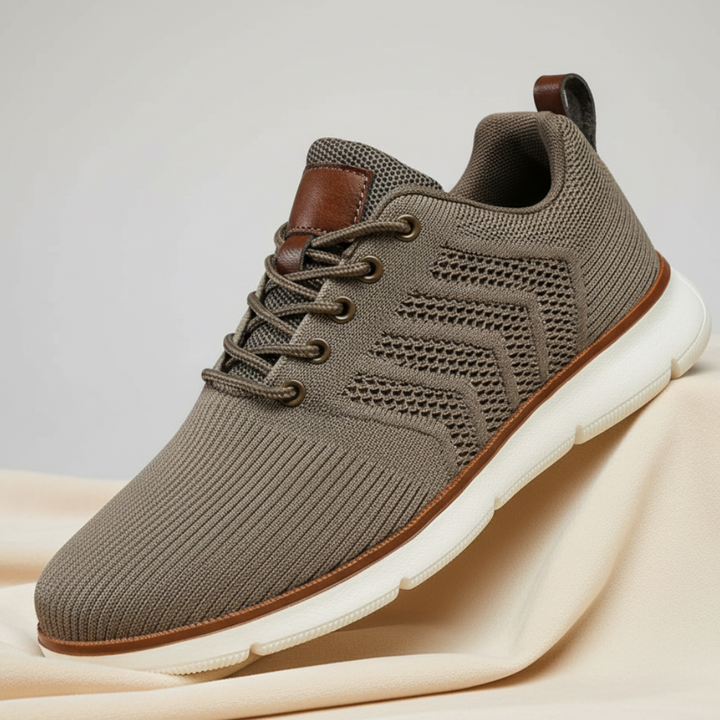 Prestige Trail Running Sneakers