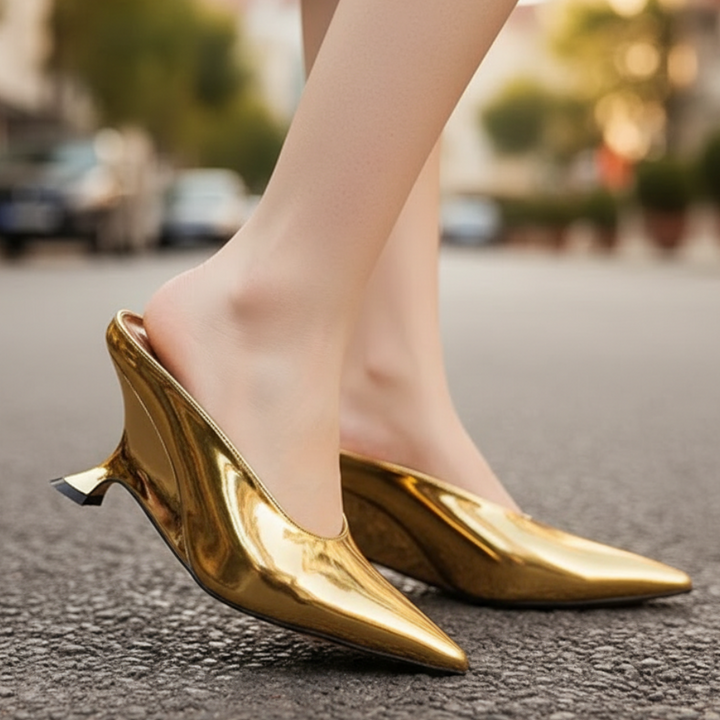Ortega Gloss Leather Pumps